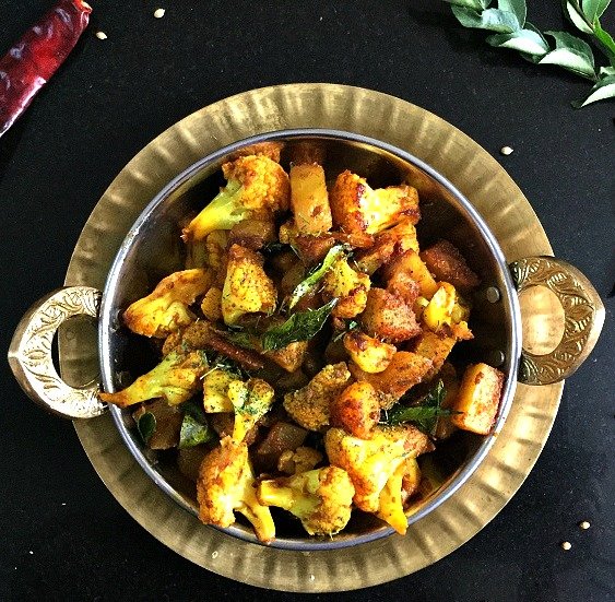 Aloo gobi with roti and curd
