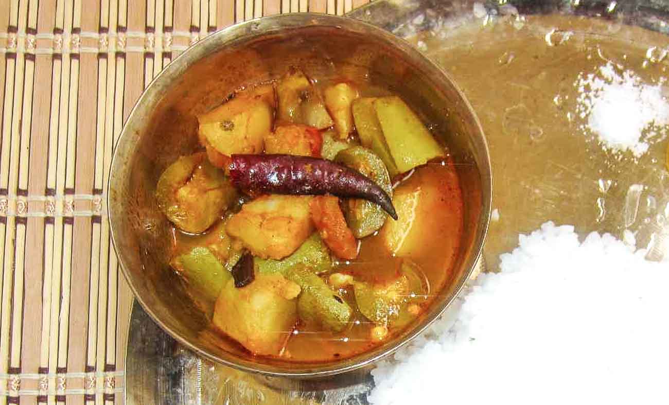 Rice with niramish dal and potol bhaja