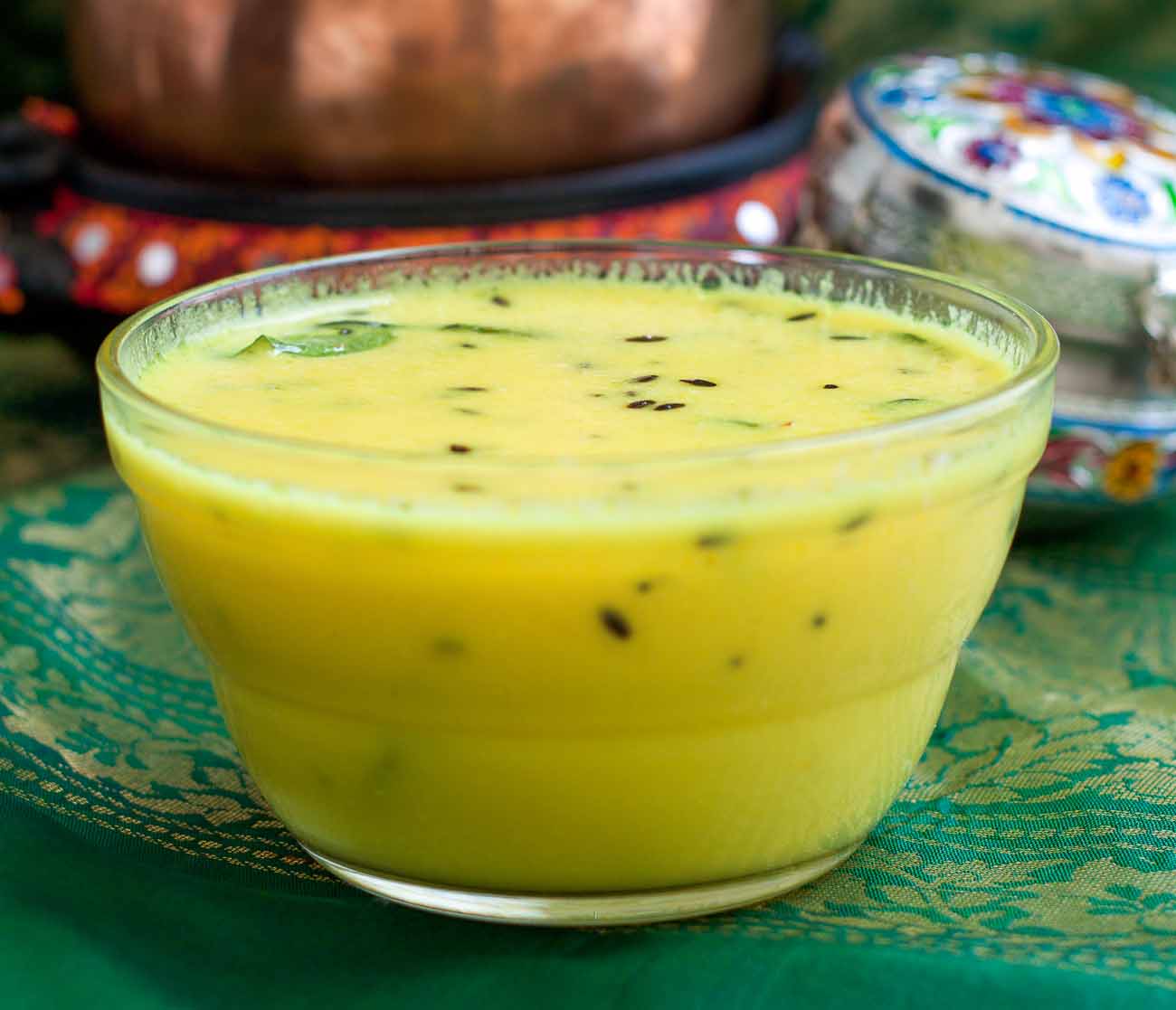 Fafda jalebi with papaya sambharo
