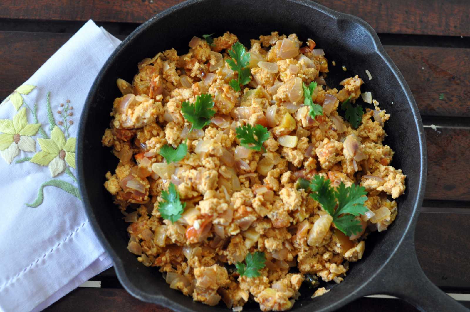 Egg bhurji with toast