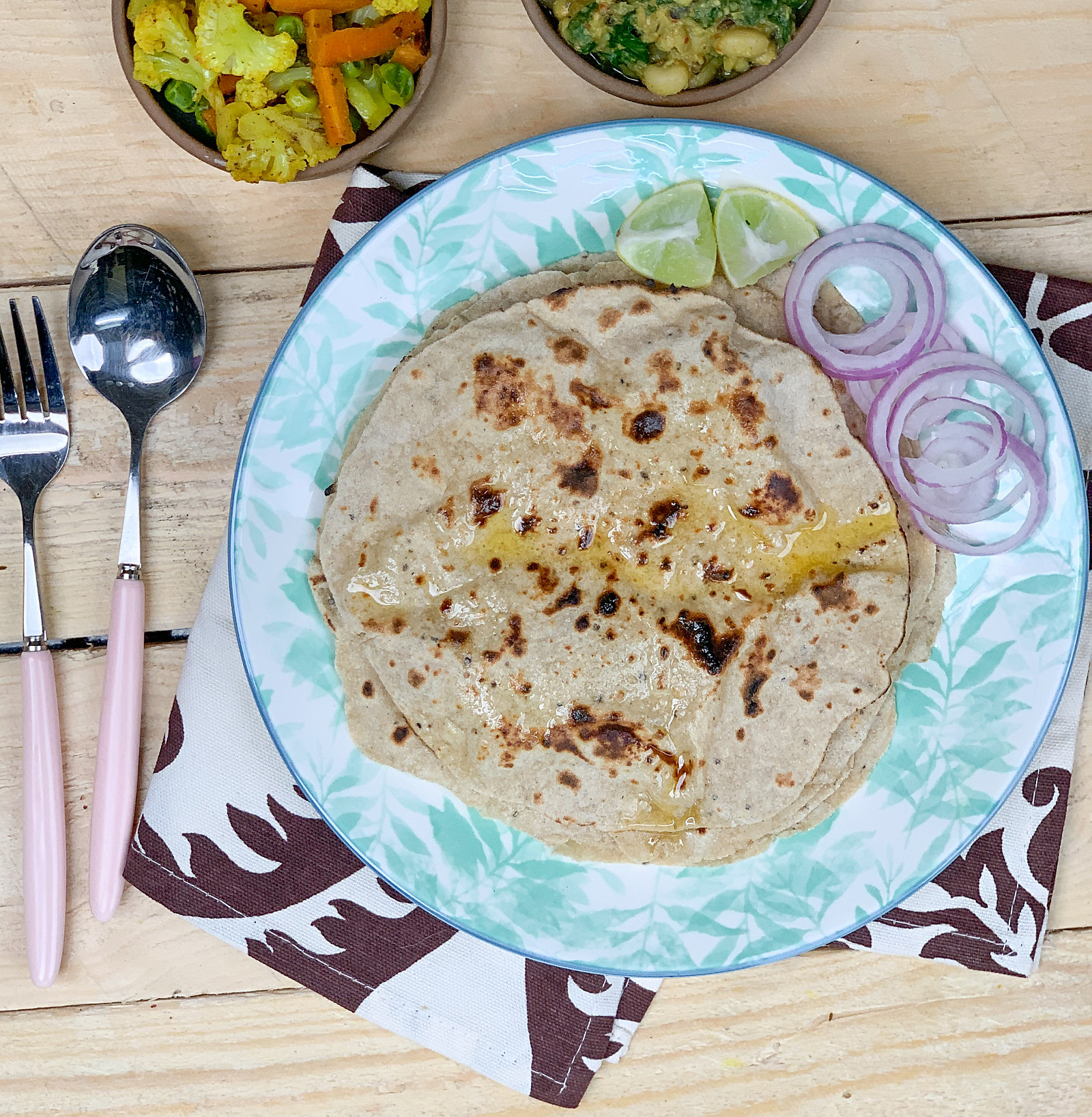 Jowar roti with palak paneer
