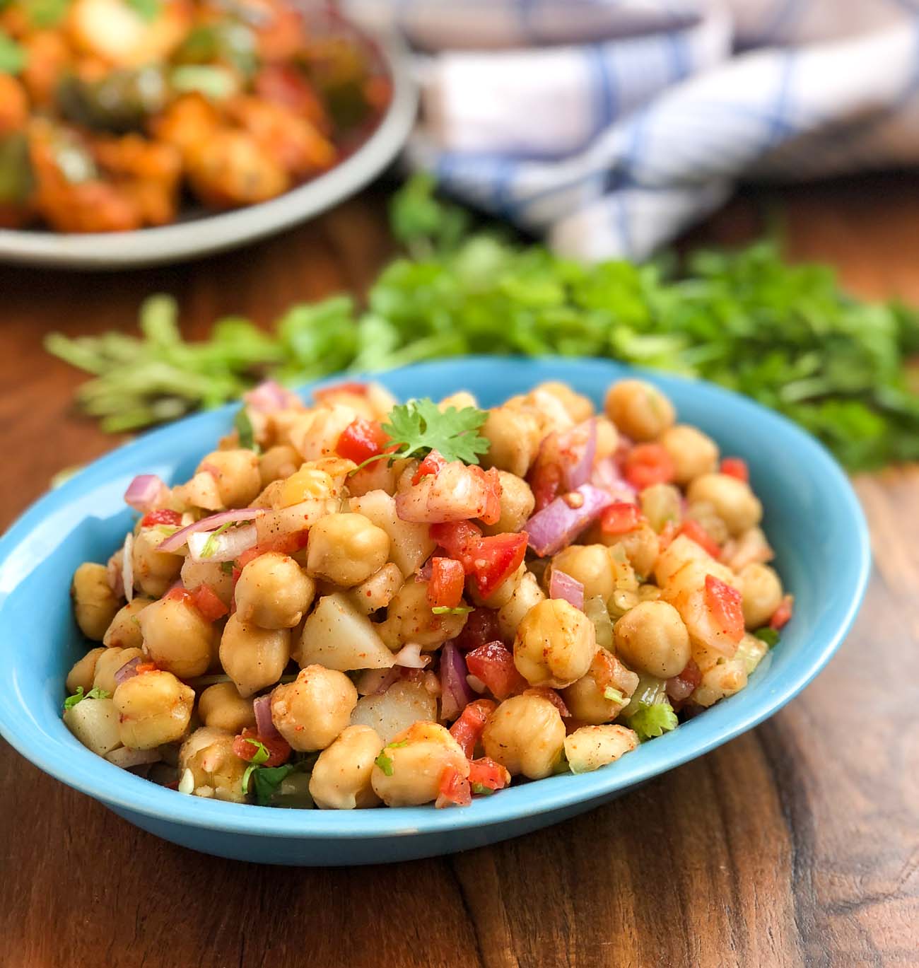 Chole and quinoa salad bowl