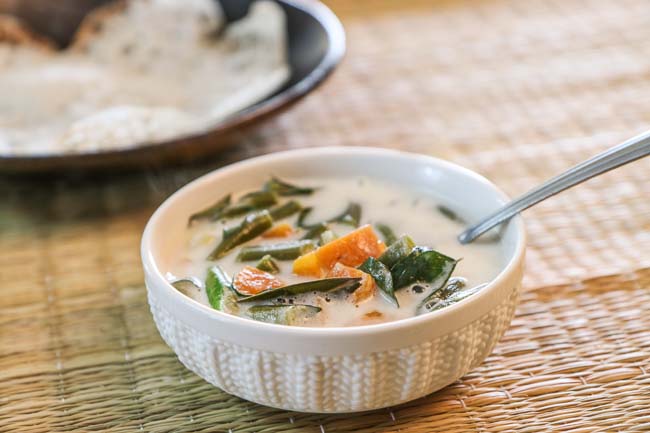 Idiyappam with coconut milk stew