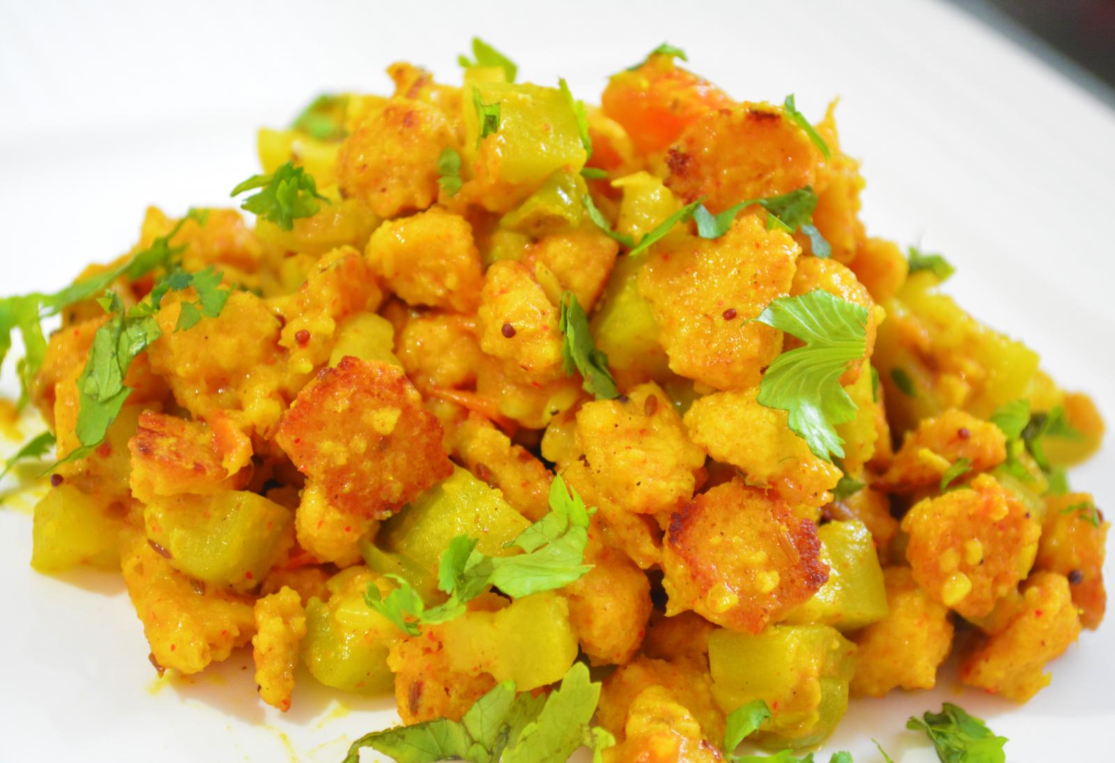 Lauki sabzi with dal and roti