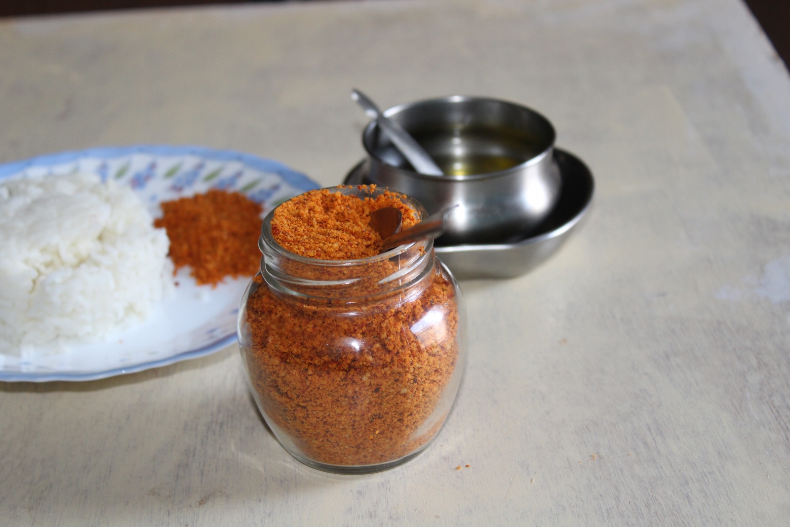 Vegetable khichdi with peanut chutney