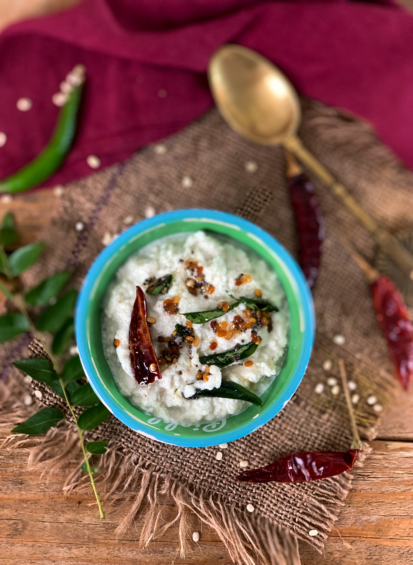 Idli with sambar and coconut chutney