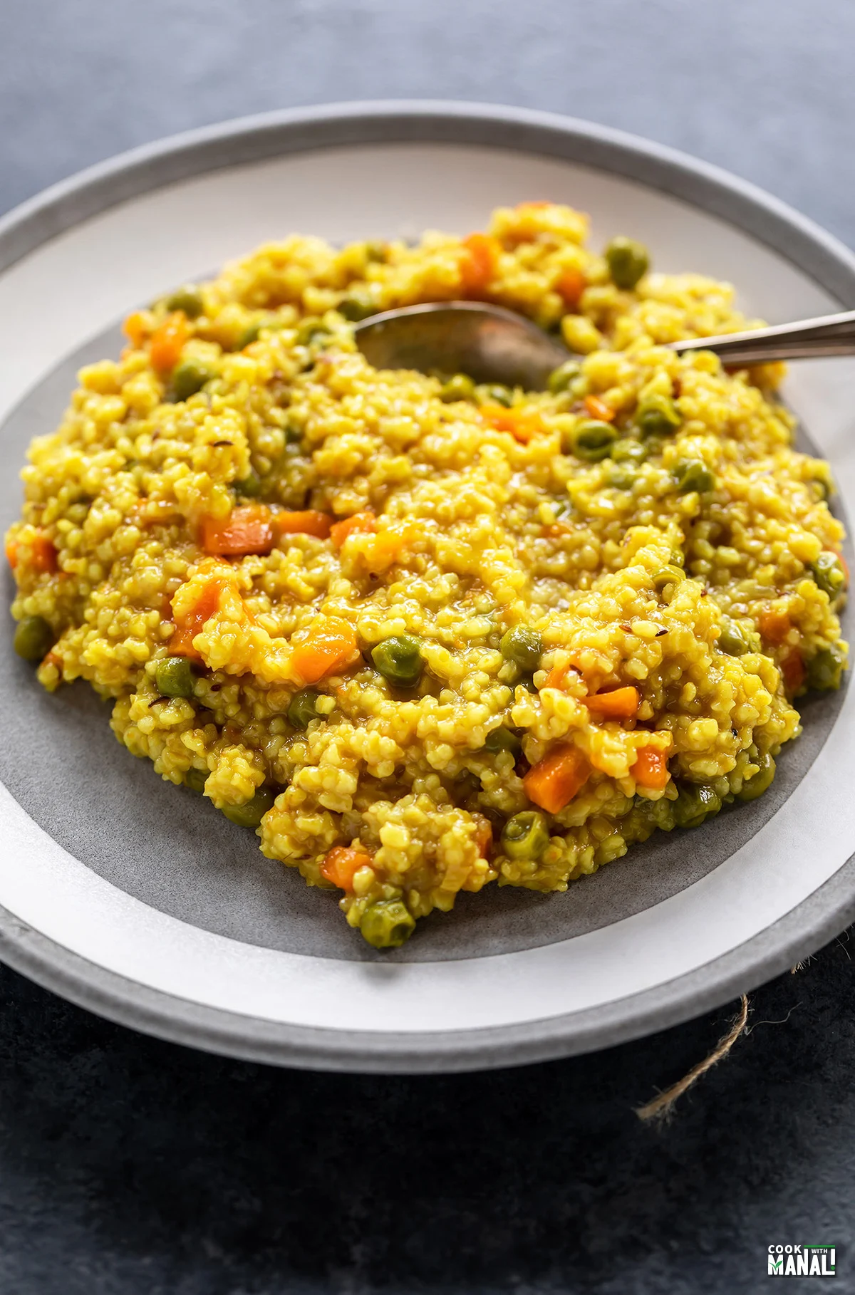 Vegetable daliya with peanuts